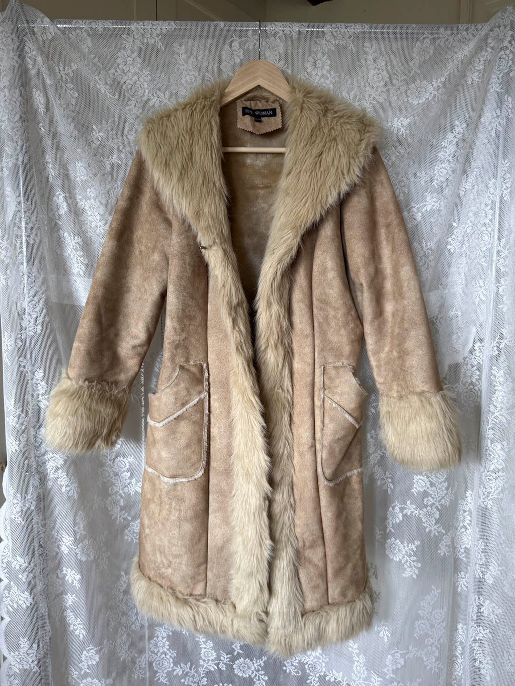 Lys Faux Shearlingjakke