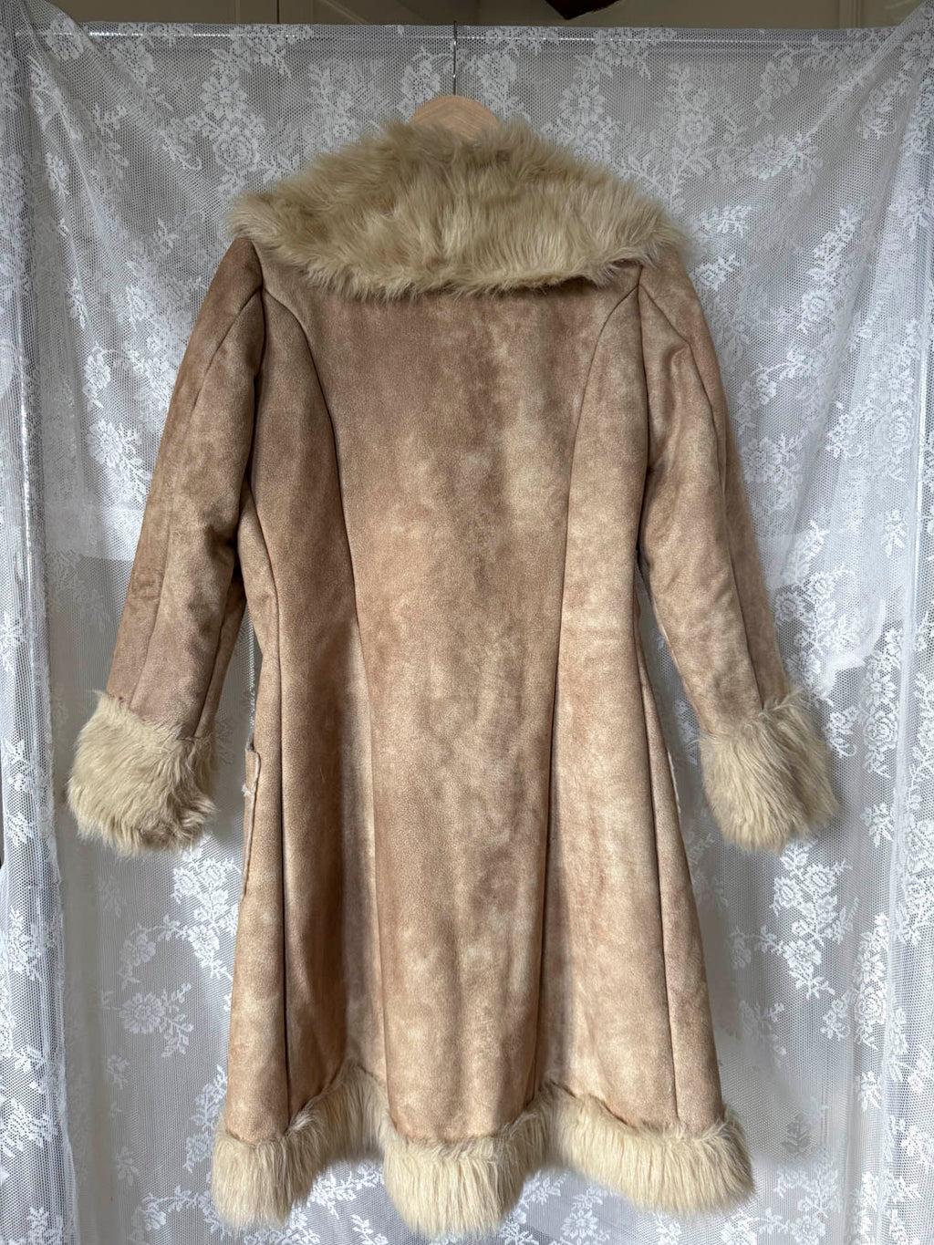 Lys Faux Shearlingjakke