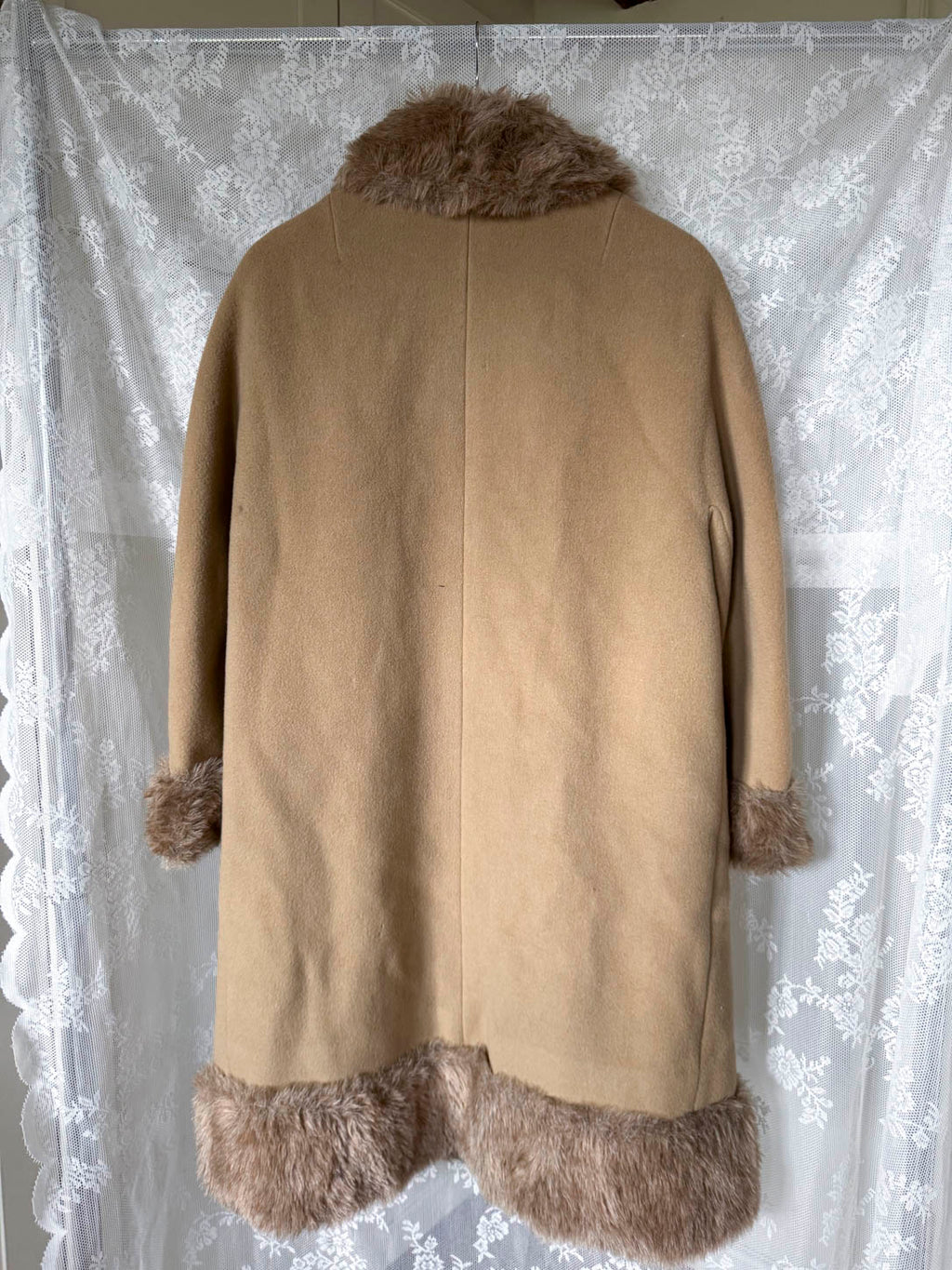 Beige Uldfrakke