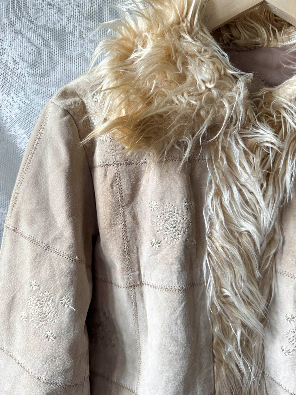Ruskindsjakke med faux fur